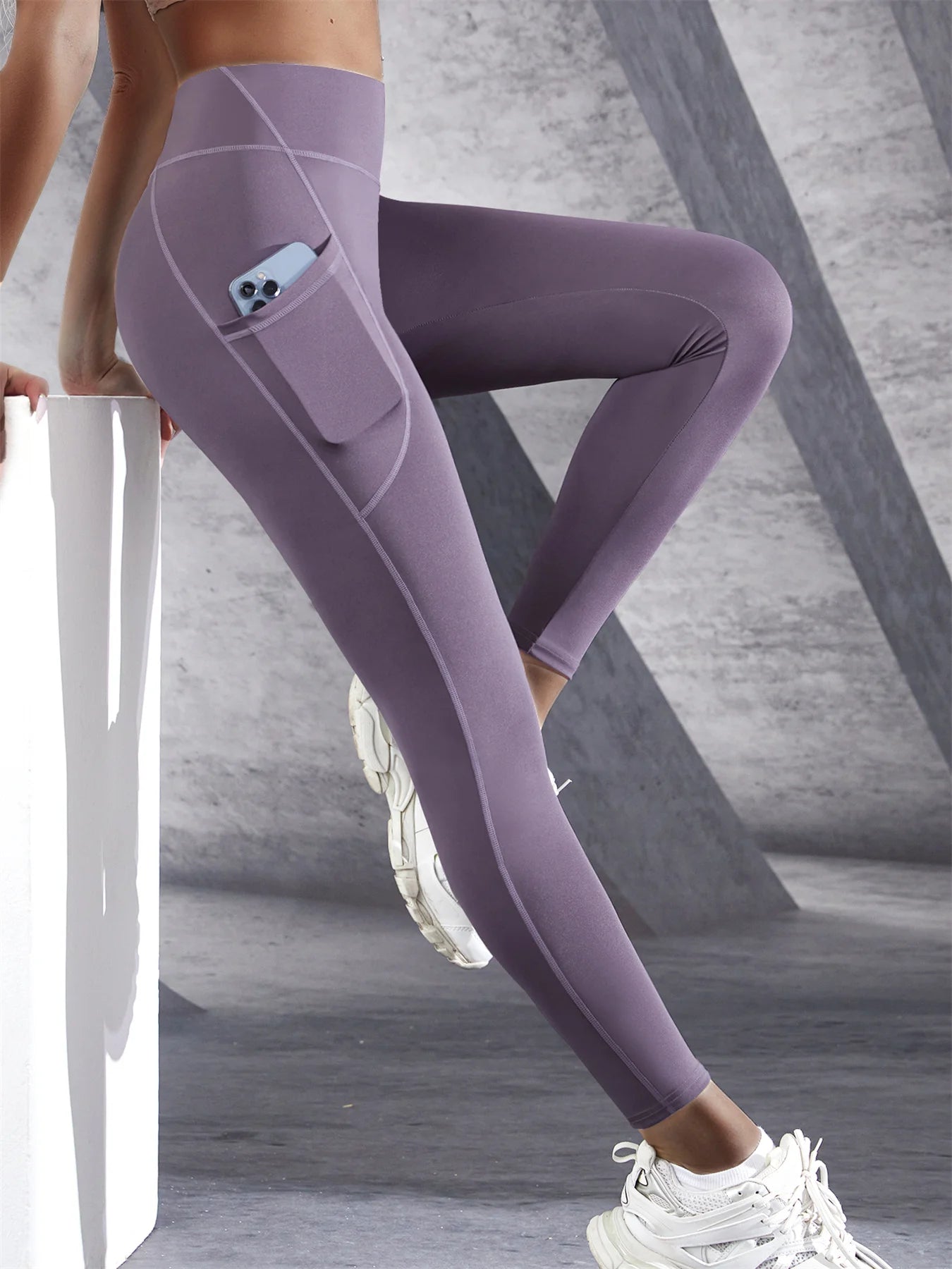 Contour Crossover Legging