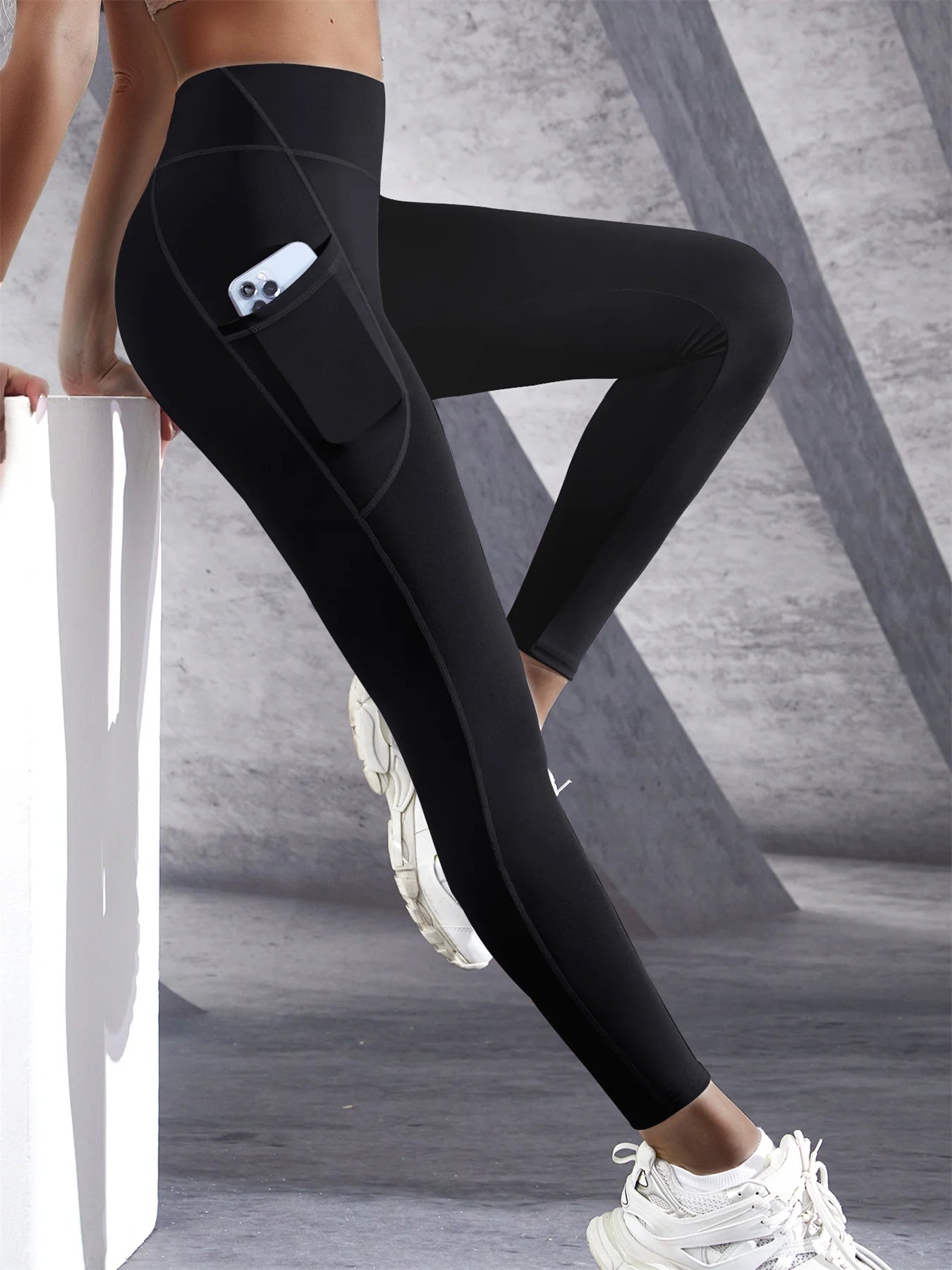 Contour Crossover Legging